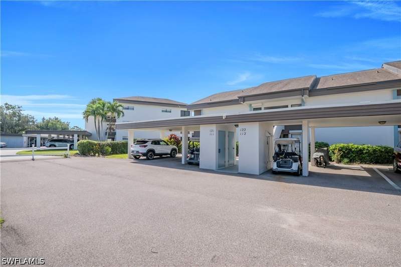 2 bedroom Condominium at 5790 Trailwinds Dr 111, Augusta Village, Fort Myers — photo 2