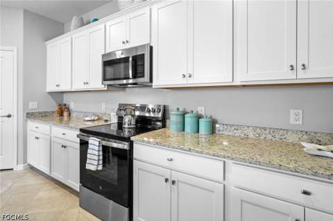 14967 Palamos Cir, Fort Myers FL - photo 10 of 45