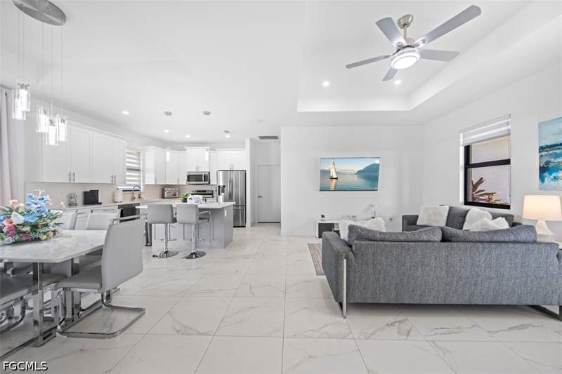 3 bedroom SingleFamilyResidence at 317 Kismet Pkwy E, Cape Coral, Cape Coral — photo 5