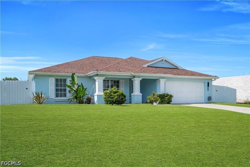 3 bedroom SingleFamilyResidence at 3902 3rd St SW, Lehigh Acres, Lehigh Acres — photo 2