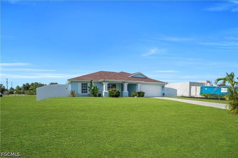3 bedroom SingleFamilyResidence at 3902 3rd St SW, Lehigh Acres, Lehigh Acres — photo 5