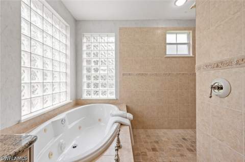 2809 Tiburon Blvd E 2-101, Naples FL - photo 19 of 34