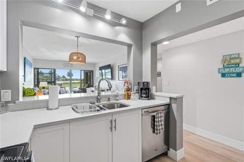 803 River Point Dr 107B, Naples FL - photo 10 of 28