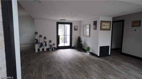 544 Bayside Dr, Fort Myers FL - photo 7 of 34