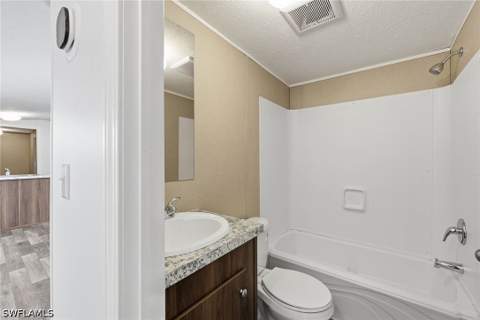 20751 Garden Dr, Estero FL - photo 10 of 47