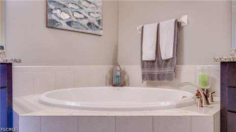 10230 Glastonbury Cir 202, Fort Myers FL - photo 22 of 50
