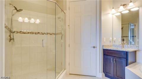 10230 Glastonbury Cir 202, Fort Myers FL - photo 23 of 50