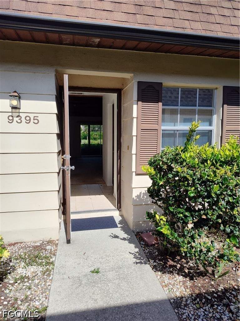 2 bedroom Attached at 9395 Lennex Ln W 9395, South Pointe West Condo, Fort Myers — photo 4
