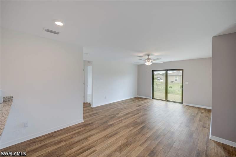 3 bedroom SingleFamilyResidence at 150 Blackstone Dr, Mirror Lakes, Fort Myers — photo 2