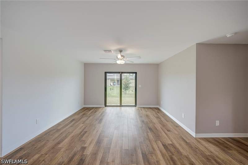 3 bedroom SingleFamilyResidence at 150 Blackstone Dr, Mirror Lakes, Fort Myers — photo 3