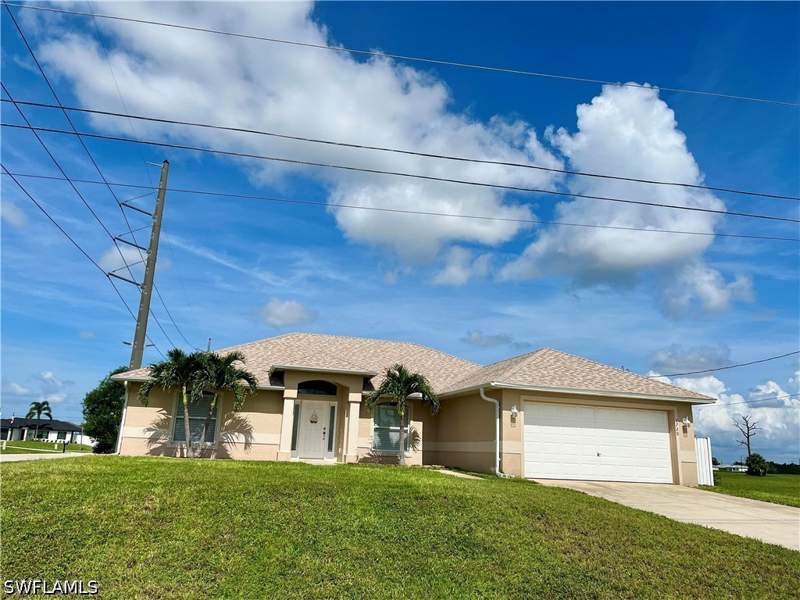 4 bedroom SingleFamilyResidence at 2720 NE 1st Pl, Cape Coral, Cape Coral — photo 2
