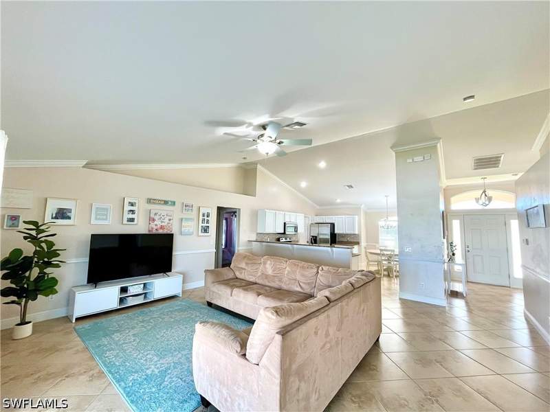 4 bedroom SingleFamilyResidence at 2720 NE 1st Pl, Cape Coral, Cape Coral — photo 4