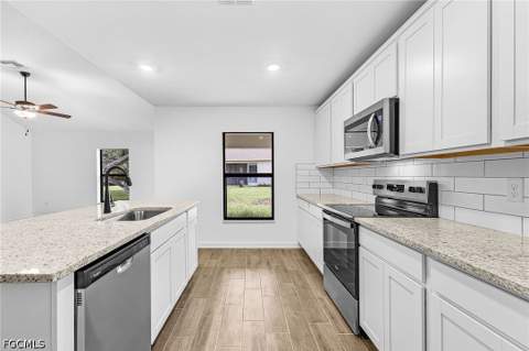 2203 NW 3rd Ave, Cape Coral FL - photo 7 of 12