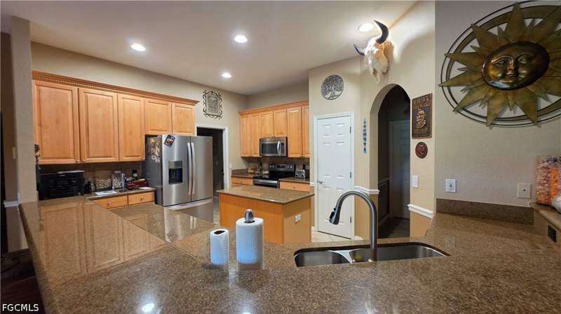 4 bedroom SingleFamilyResidence at 12810 Aston Oaks Dr, Danforth Lakes, Fort Myers — photo 4