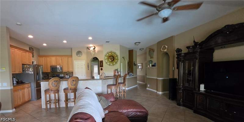 4 bedroom SingleFamilyResidence at 12810 Aston Oaks Dr, Danforth Lakes, Fort Myers — photo 5