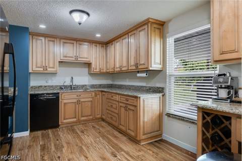 2204 NE 15th Pl, Cape Coral FL - photo 7 of 29