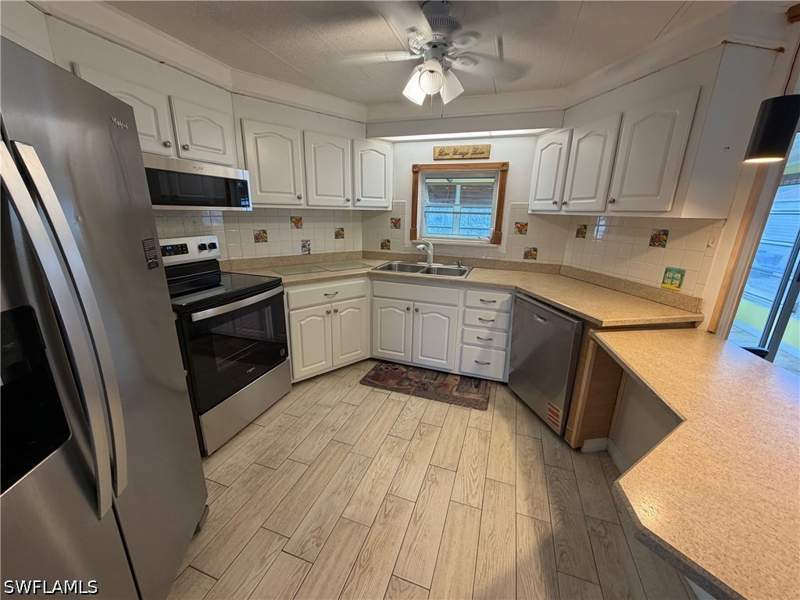 2 bedroom ManufacturedHome at 26305 Colony Rd, Imperial Harbor, Bonita Springs — photo 3
