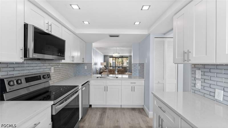 2 bedroom Condominium at 2777 W Gulf Dr 104, Nutmeg Village, Sanibel — photo 5