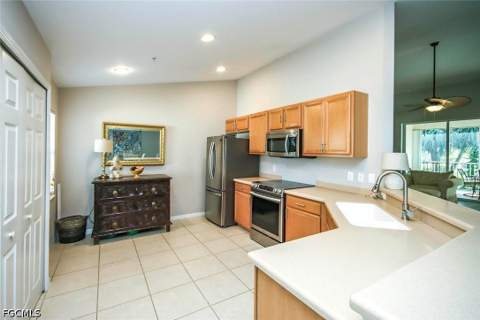 11620 Navarro Way 2404, Fort Myers FL - photo 11 of 26