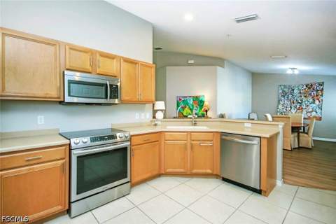 11620 Navarro Way 2404, Fort Myers FL - photo 12 of 26