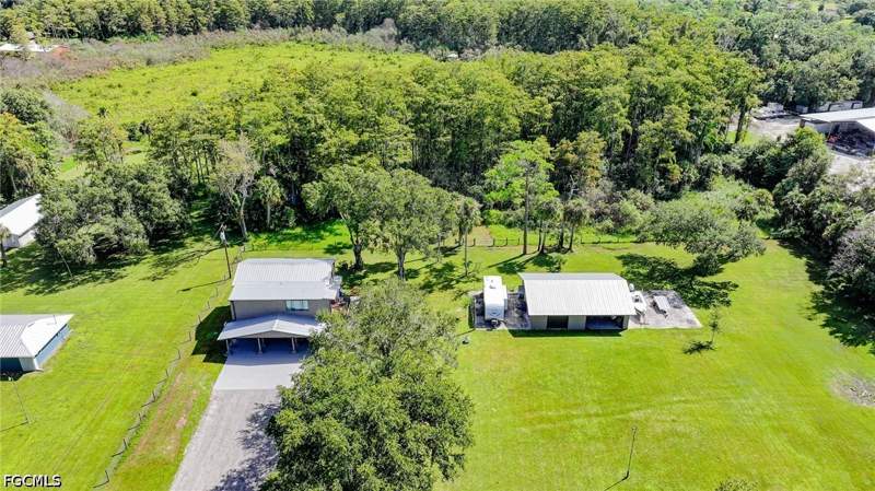 4 bedroom SingleFamilyResidence at 5961 Pangola RD, ORANGE RIVER RANCHETTES, Fort Myers — photo 4