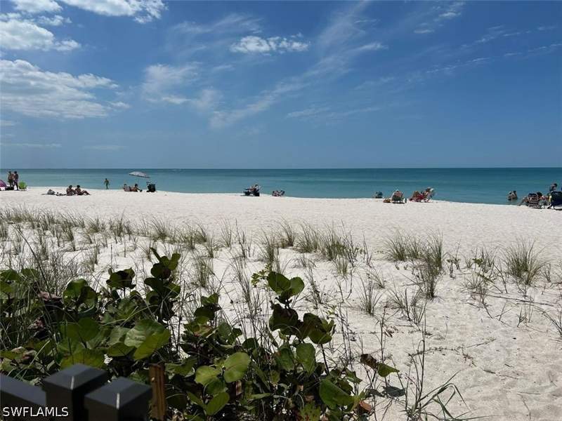 1 bedroom Condominium at 3399 Gulf Shore Blvd N 109, Imperial Club, Naples — photo 2