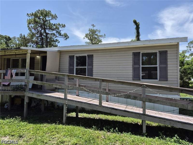 3 bedroom ManufacturedHome at 7616 Marx Dr, Suncoast Estates Unrec, North Fort Myers — photo 2