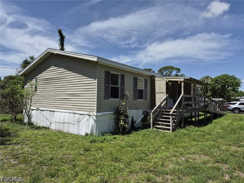 3 bedroom ManufacturedHome at 7616 Marx Dr, Suncoast Estates Unrec, North Fort Myers — photo 3