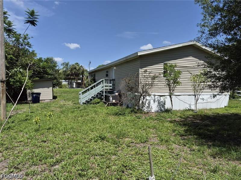 3 bedroom ManufacturedHome at 7616 Marx Dr, Suncoast Estates Unrec, North Fort Myers — photo 4
