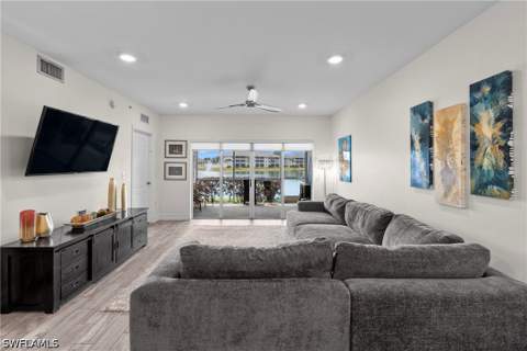 7812 Regal Heron Cir 103, Naples FL - photo 13 of 32