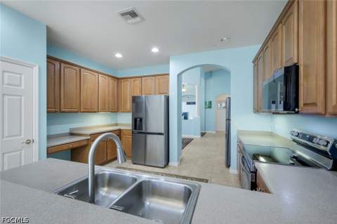 9830 Mar Largo Cir, Fort Myers FL - photo 12 of 26