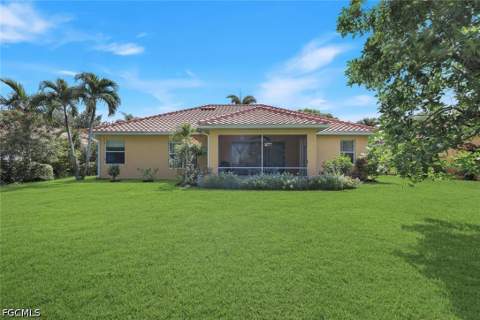 9830 Mar Largo Cir, Fort Myers FL - photo 23 of 26