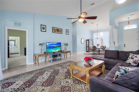 9830 Mar Largo Cir, Fort Myers FL - photo 7 of 26