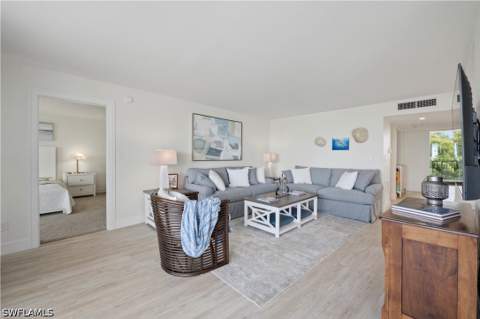 2316 Gulf Shore Blvd N 411, Naples FL - photo 14 of 50
