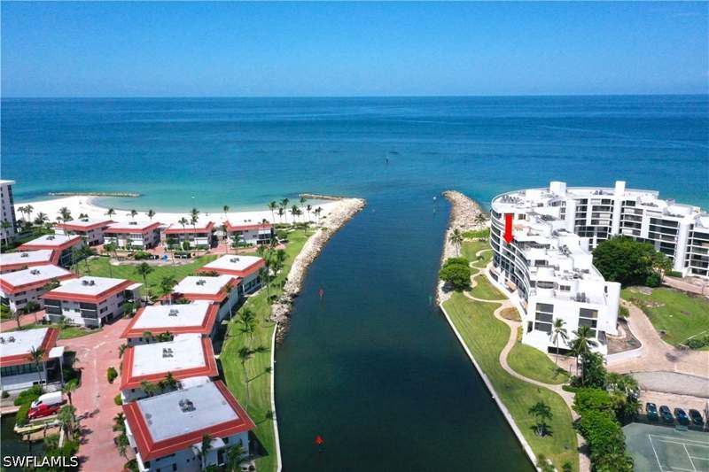 2 bedroom Condominium at 2316 Gulf Shore Blvd N 411, Admiralty Point, Naples — photo 5