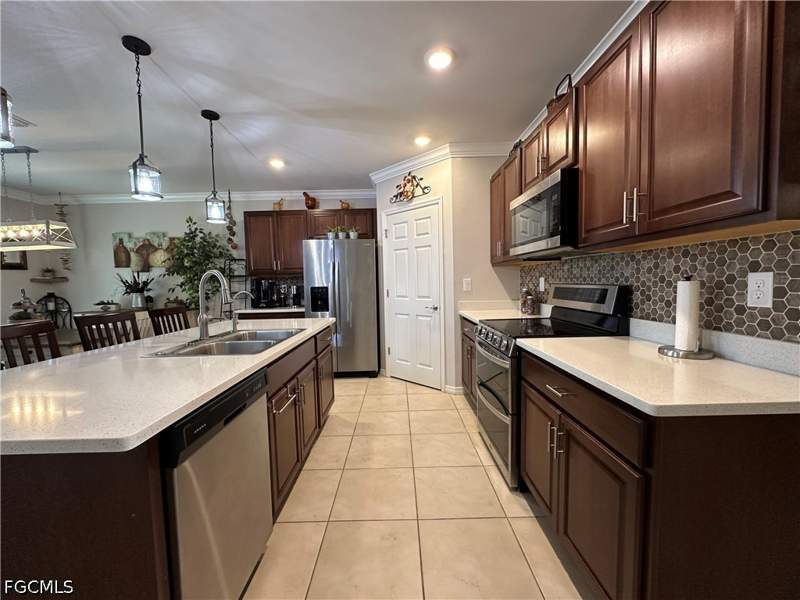 4 bedroom SingleFamilyResidence at 1708 NW 29th Ter, Cape Coral, Cape Coral — photo 4