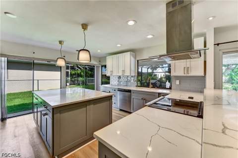 905 SW 52nd St, Cape Coral FL - photo 8 of 30