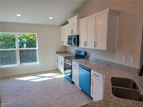 1224 NW 12th Ave, Cape Coral FL - photo 6 of 14