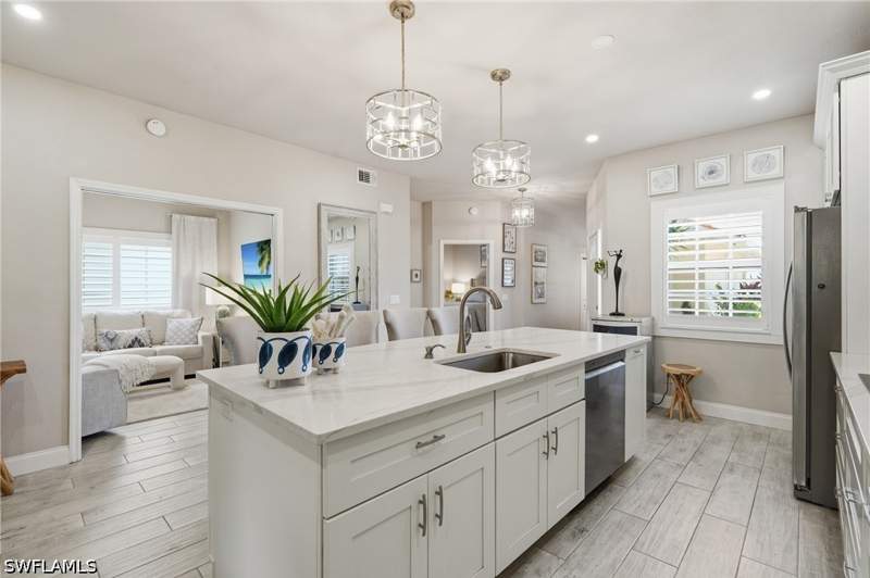 3 bedroom Condominium at 1747 Reuven Cir 3, St. George, Naples — photo 5