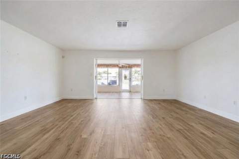 5585 Hamlet Ln, Fort Myers FL - photo 9 of 50