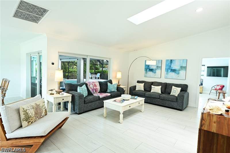 3 bedroom SingleFamilyResidence at 202 6th St, Little Hickory Shores, Bonita Springs — photo 5