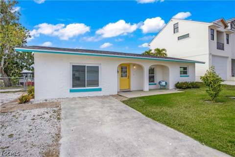 2742 Bruce St, Matlacha FL - photo 6 of 42