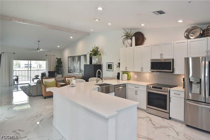 2 bedroom Condominium at 10235 Bismark Palm Way 1521, Veranda, Fort Myers — photo 2