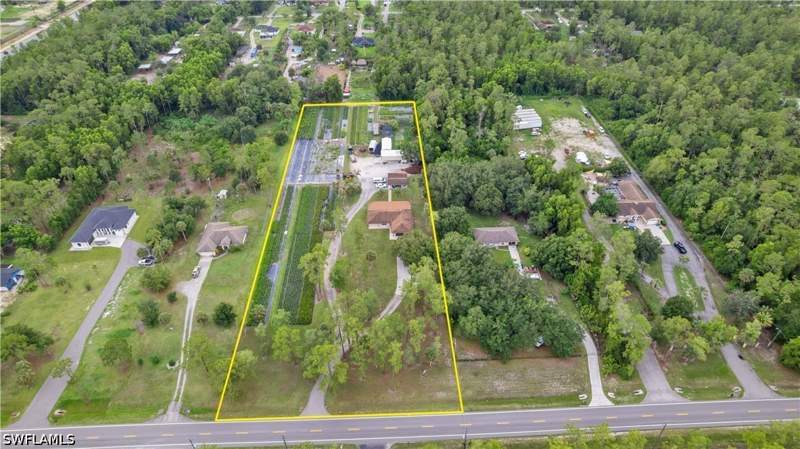 3 bedroom SingleFamilyResidence at 3760 Golden Gate Blvd E, Golden Gate Estates, Naples — photo 2
