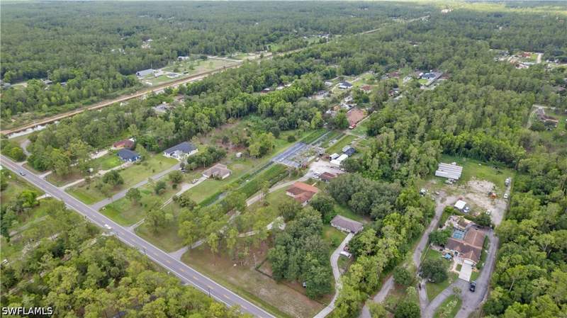 3 bedroom SingleFamilyResidence at 3760 Golden Gate Blvd E, Golden Gate Estates, Naples — photo 4