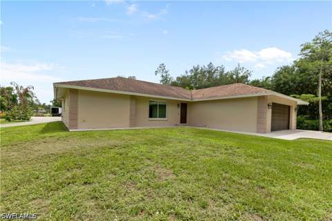 3760 Golden Gate Blvd E, Naples FL - photo 7 of 29