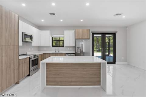 4236 16th Ave SE, Naples FL - photo 10 of 34
