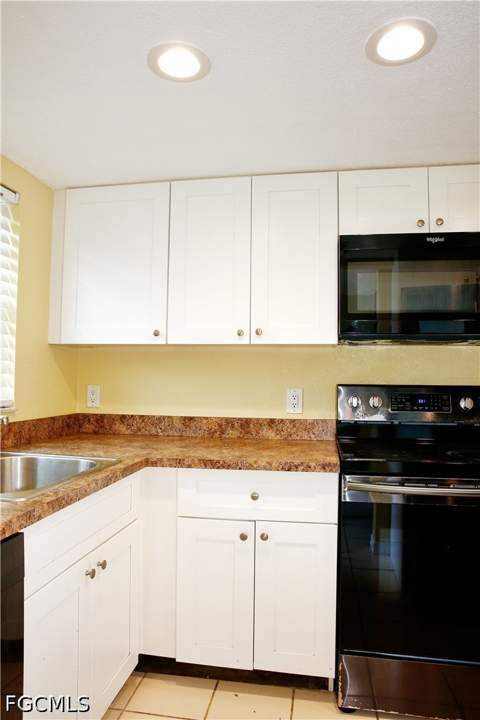 1123 SW 48th Ter 102, Cape Coral FL - photo 6 of 32