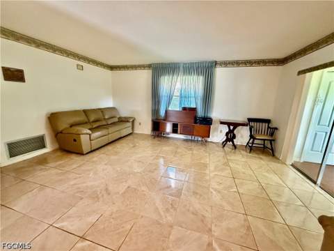 217 Oaklawn Ct, Lehigh Acres FL - photo 10 of 25
