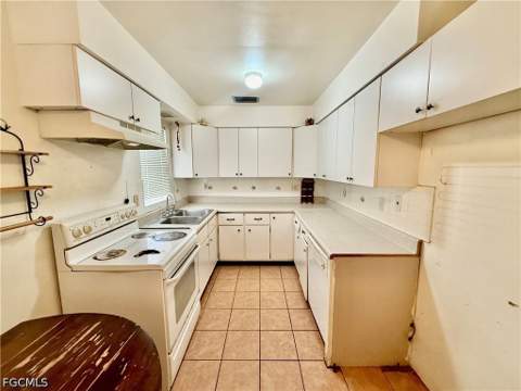 217 Oaklawn Ct, Lehigh Acres FL - photo 14 of 25